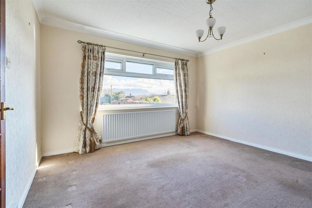 BEDROOM 1 LEFT (or Reception 2)