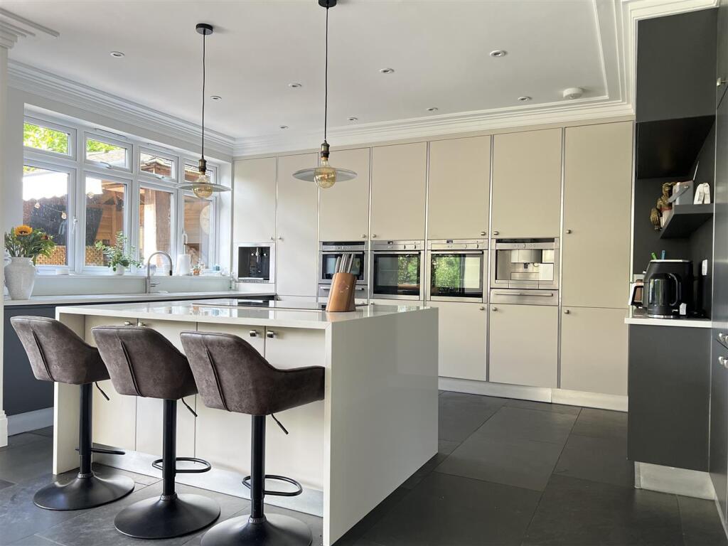 kitchen close up.jpeg