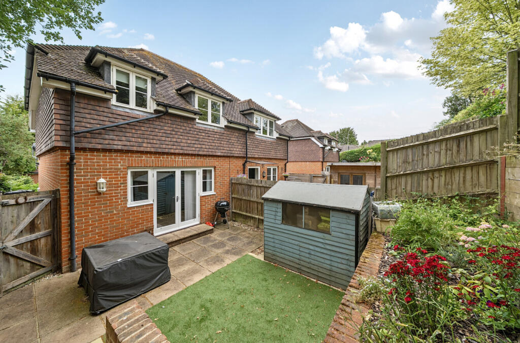 1315497-4-685a715...