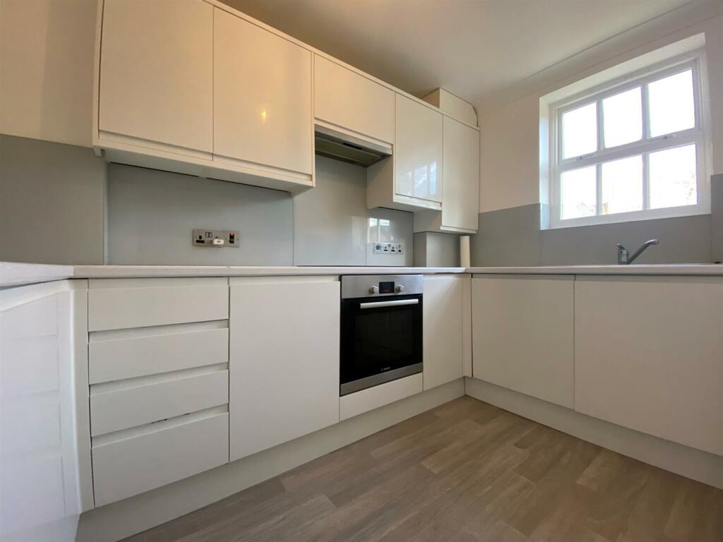 Kitchen - 1.jpg