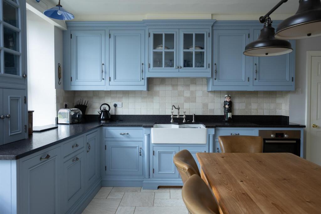 Kitchen breakfast room