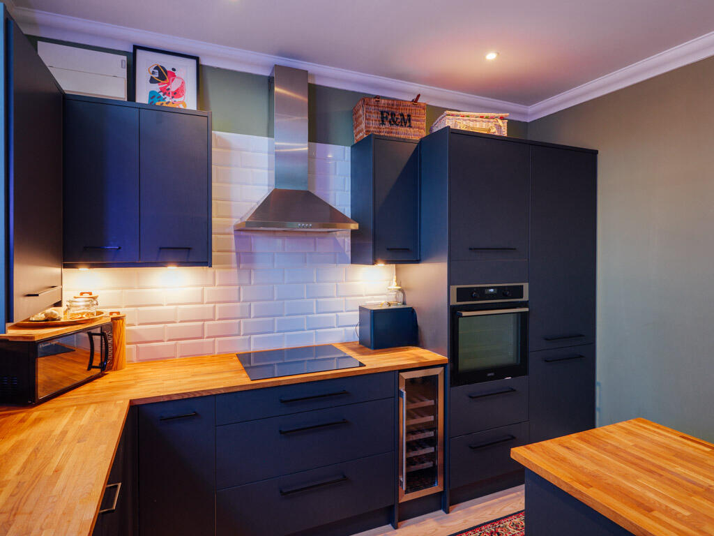 Kitchen / Breakfast Room