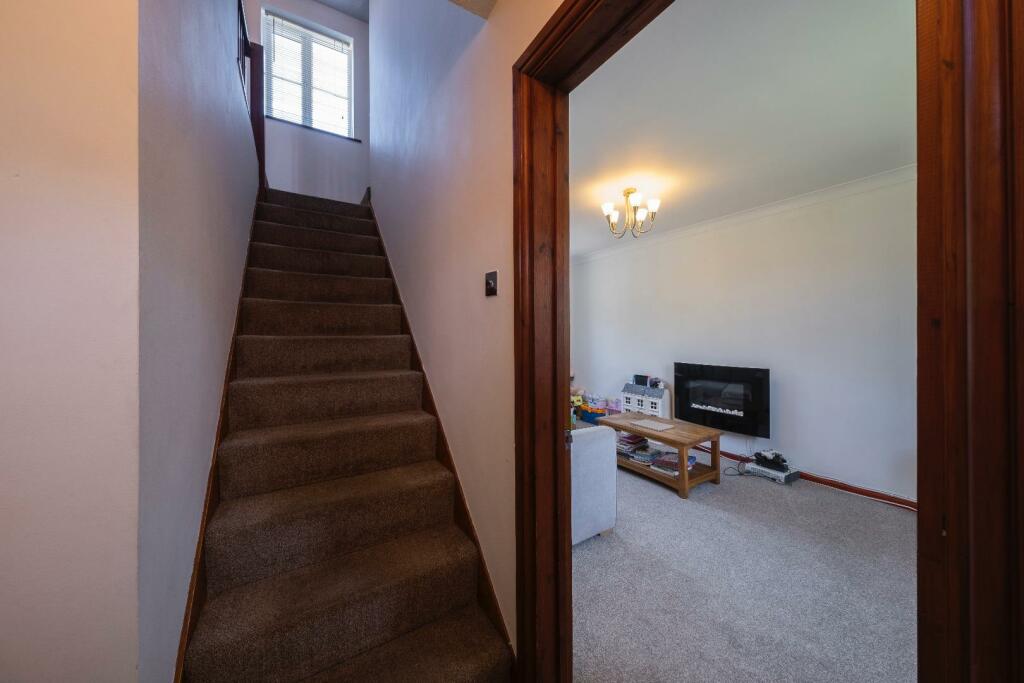 8 Ardens Meadow-009.JPG