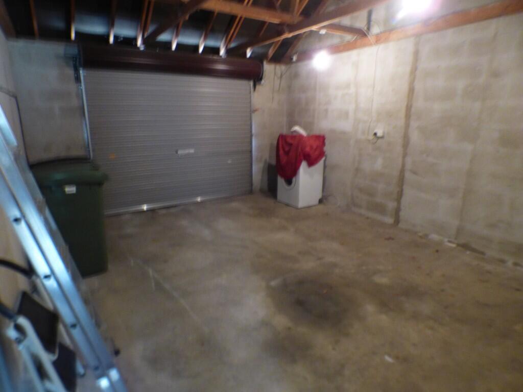 Garage/Workshop