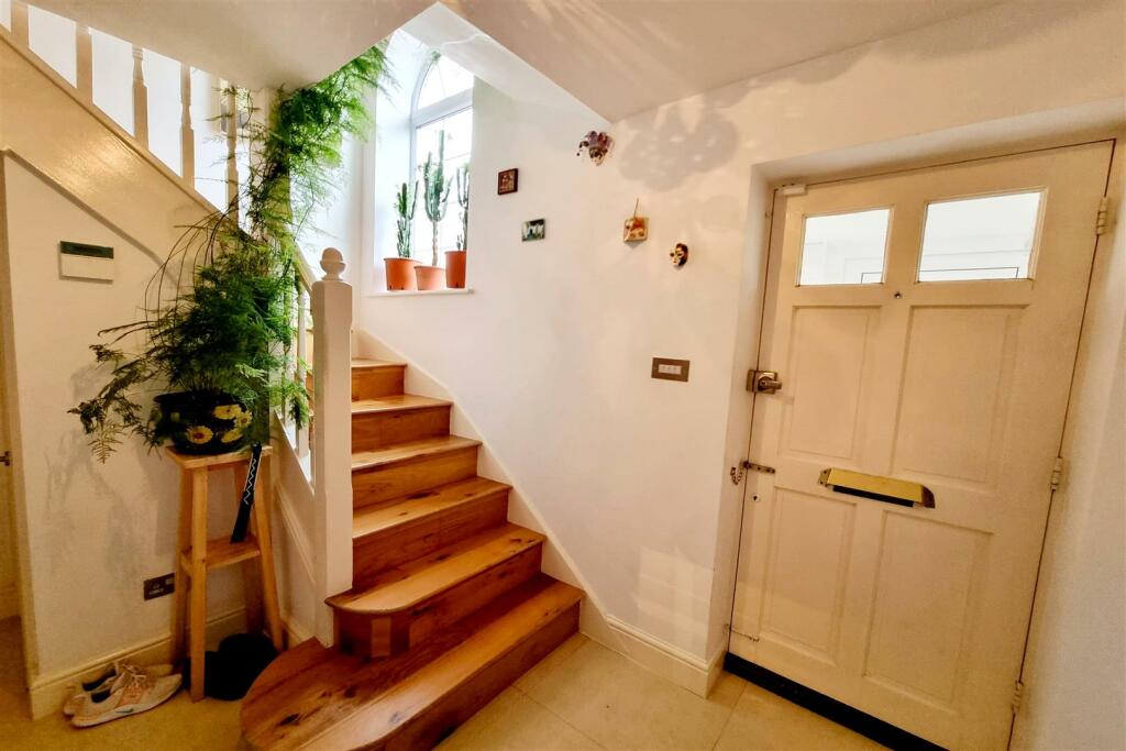 ENTRANCE HALL: