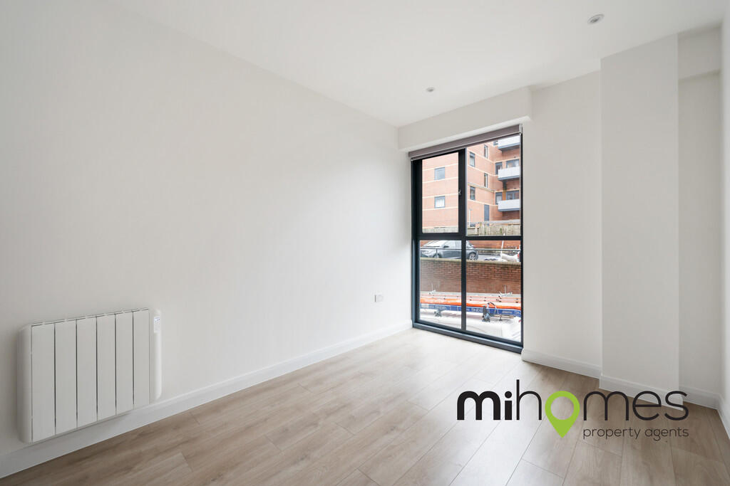 Flat 13, 7 Bath R...