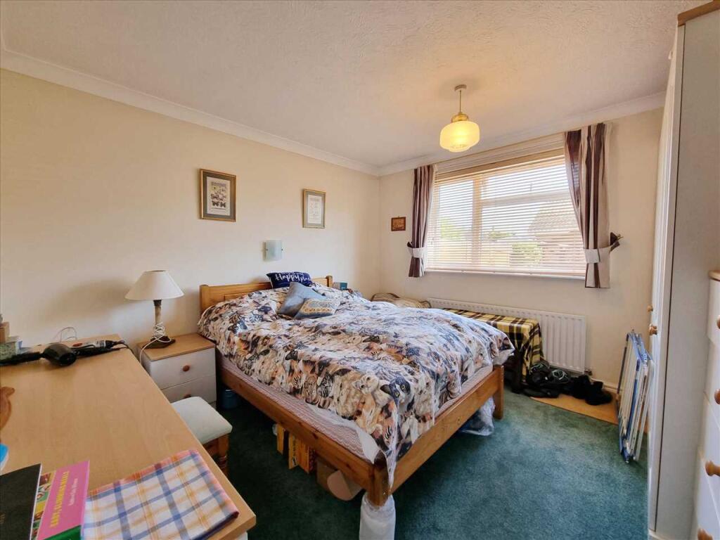 Bedroom 2: