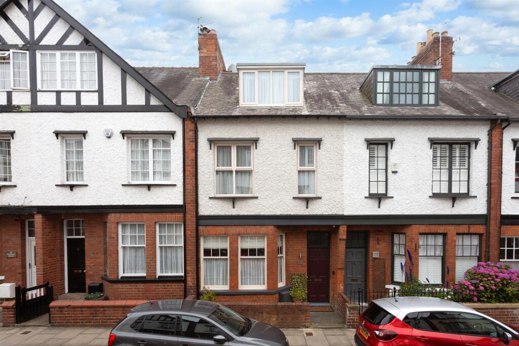 12 Queen Anne's Road