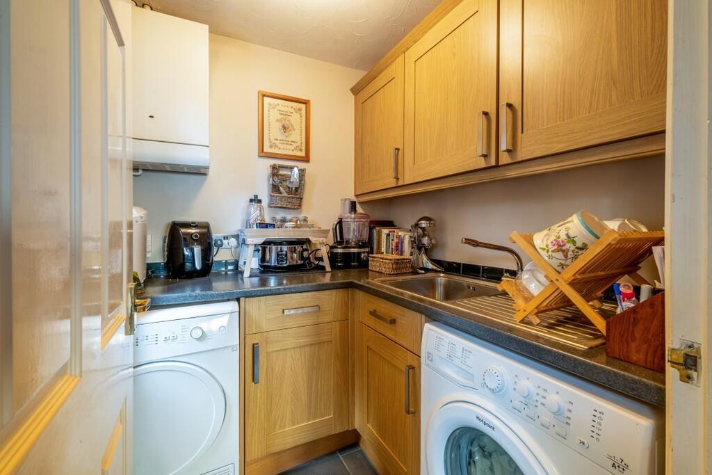 17 Clarke Close-1...