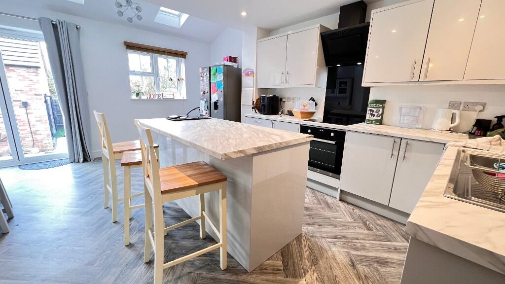 Fitted Kitchen/Diner