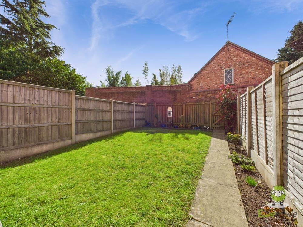 Back Garden Emily Dimelow Ewemove Whitchurch and N