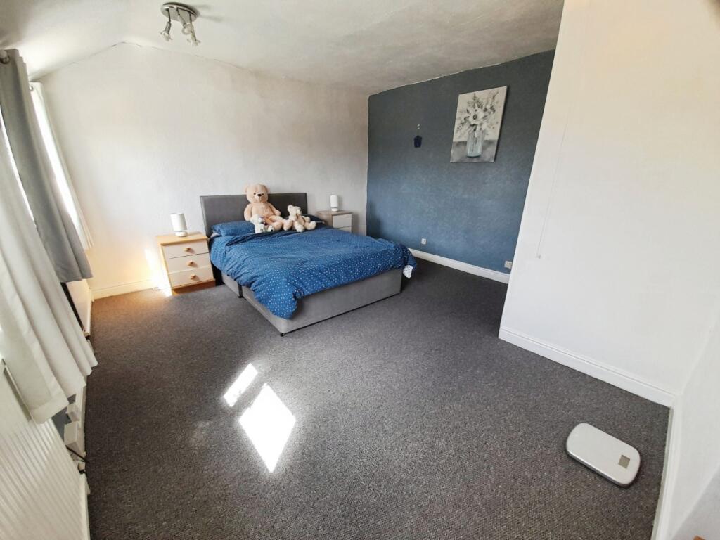 pbox-bedroom-313541.jpg