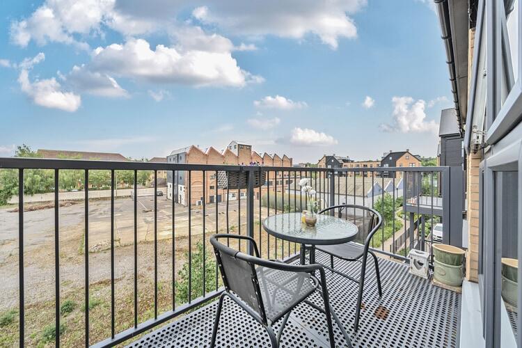 1294227 3 6825f6809a532 ARW min