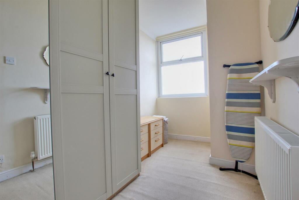 DRESSING ROOM