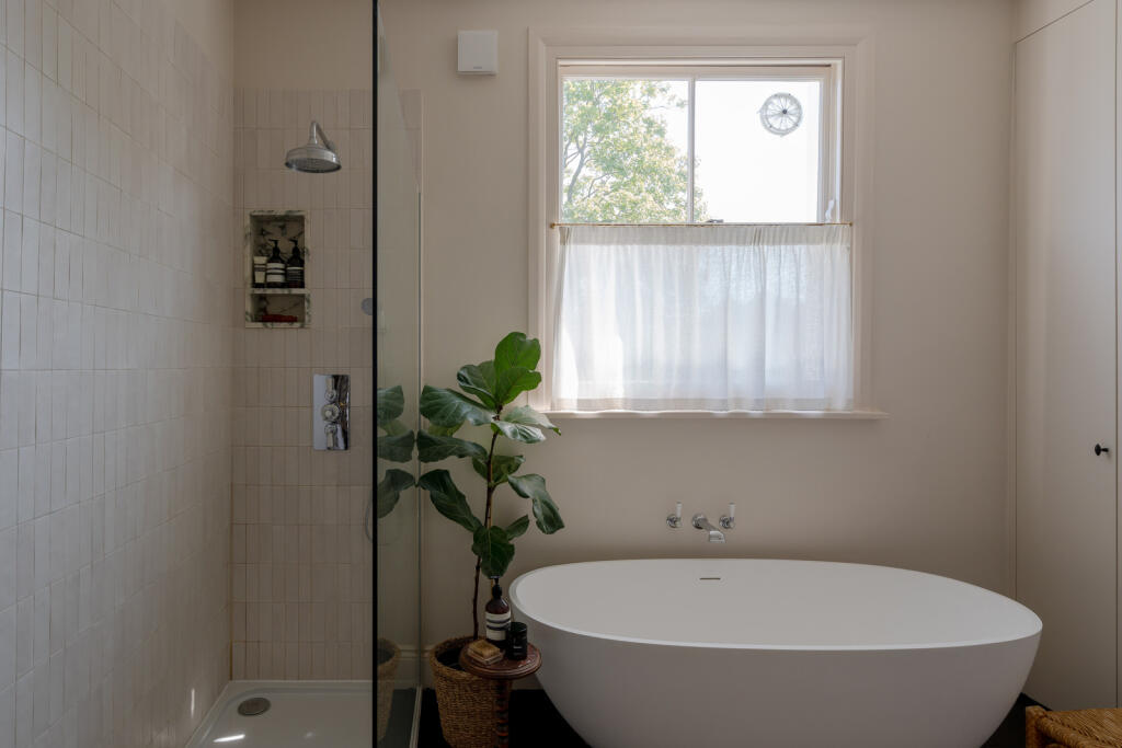 280676 - Greenwood Road, London E8 - high res -...