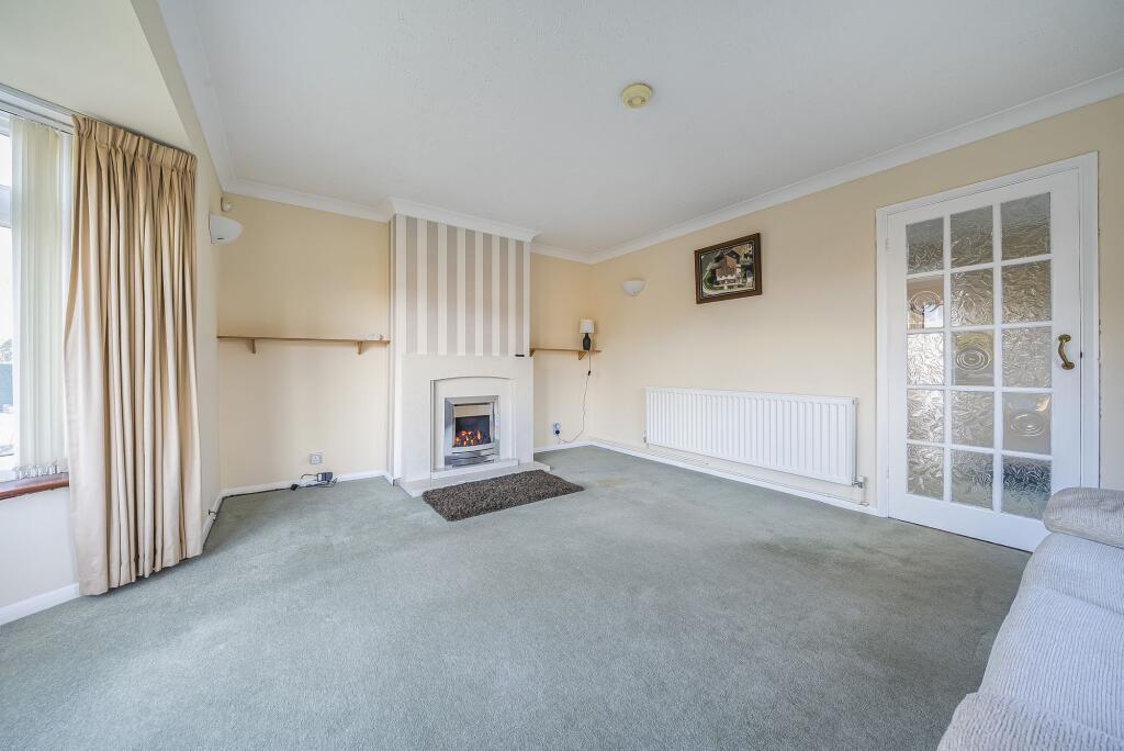 Living Room (2)