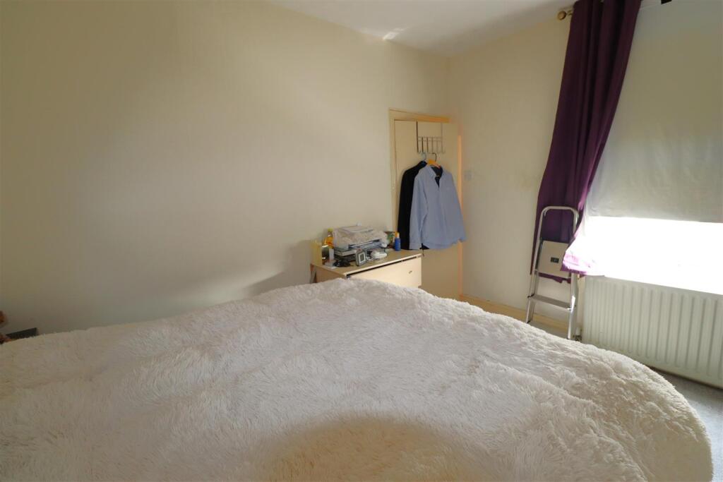 Top Floor Bedroom (3).JPG