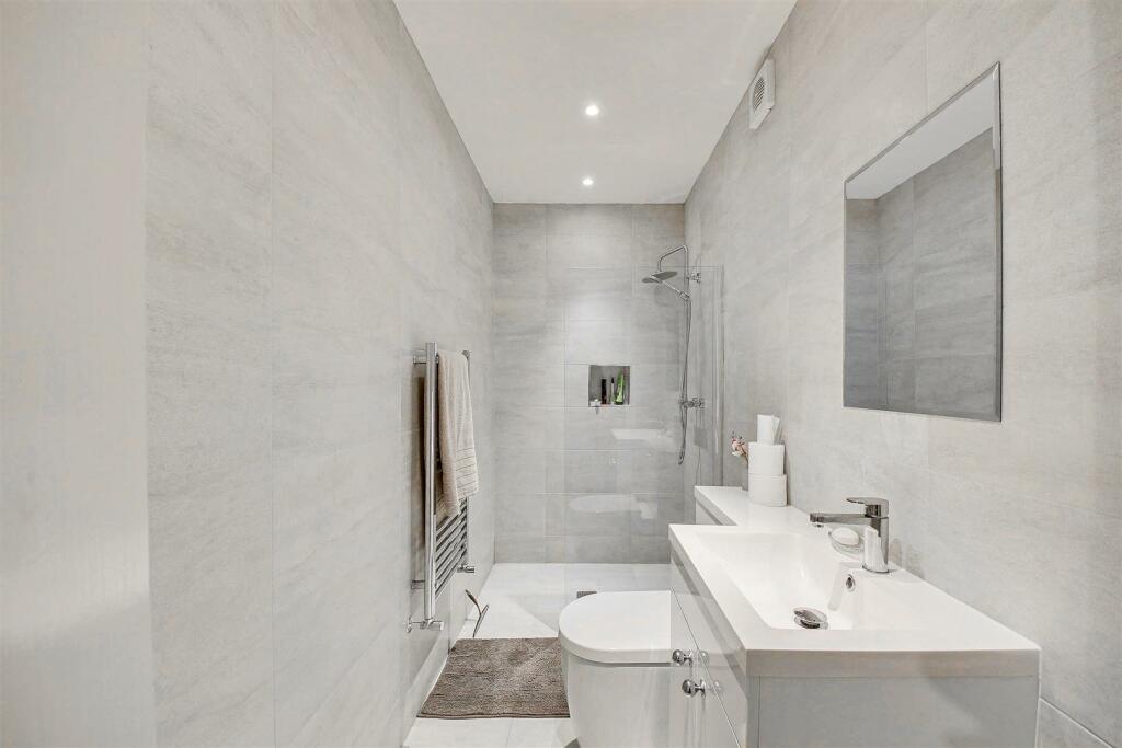 Ensuite
