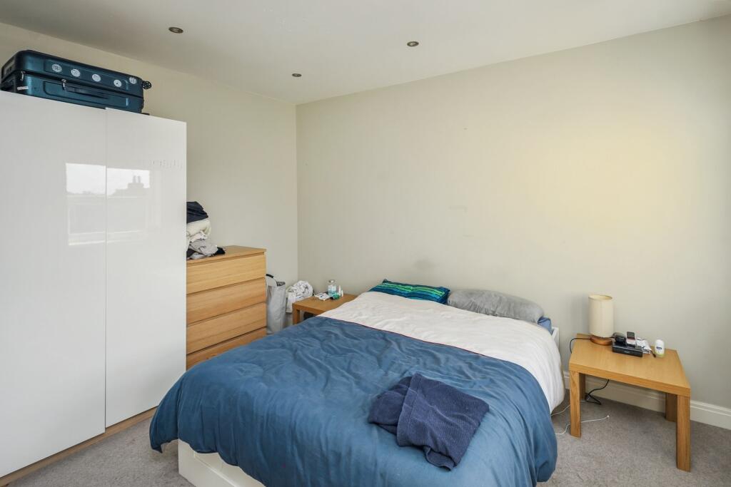 Flat 5, 68 Boston Road, Hanwell, London, W7 2ET