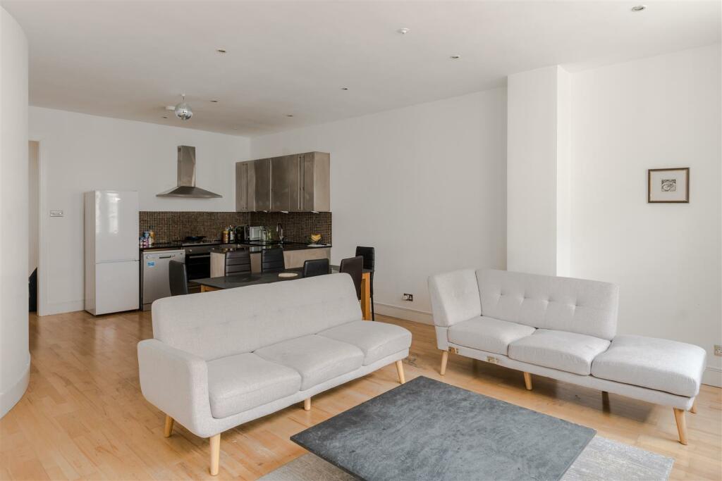 3, 3 Berners Street-10.jpg