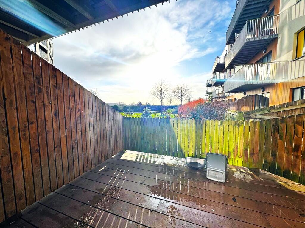 Trident point, pi...