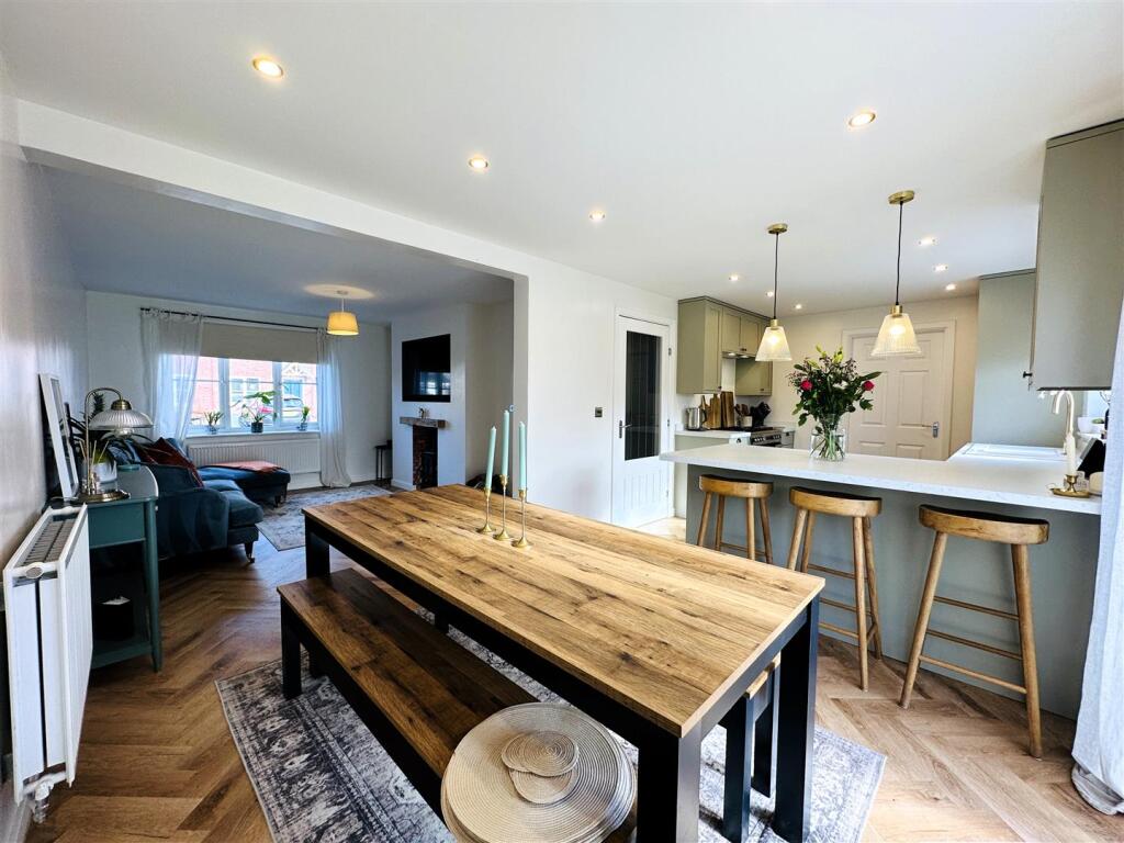 Dining-Kitchen-Lounge