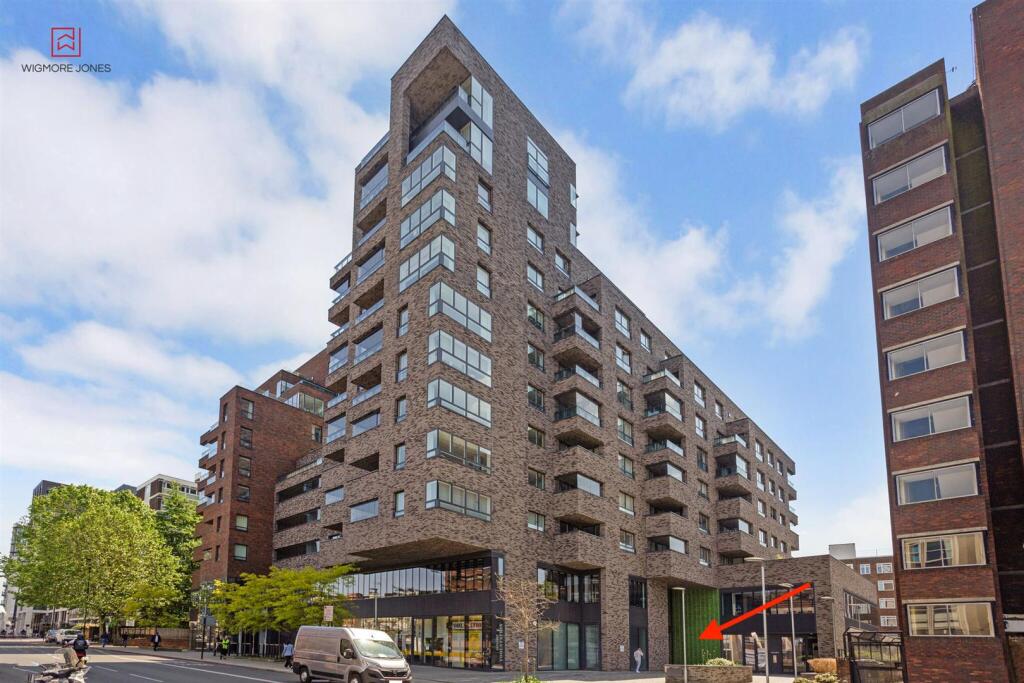 Apartment 33, 121 Upper Richmon (1)_low.jpg