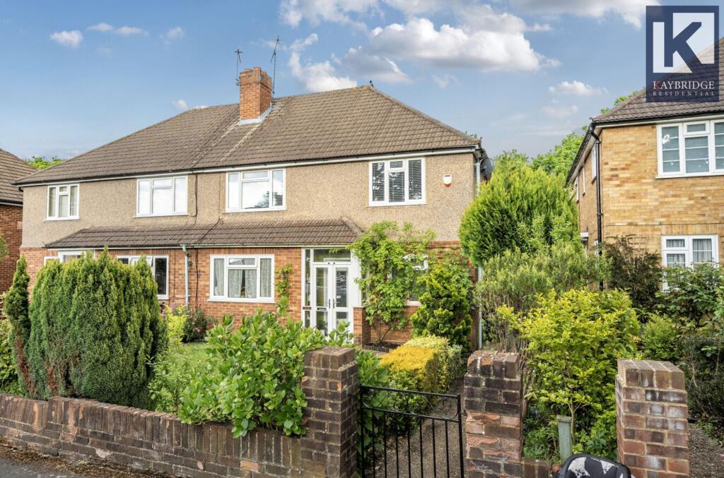 Ardrossan Gardens, KT4 7AZ