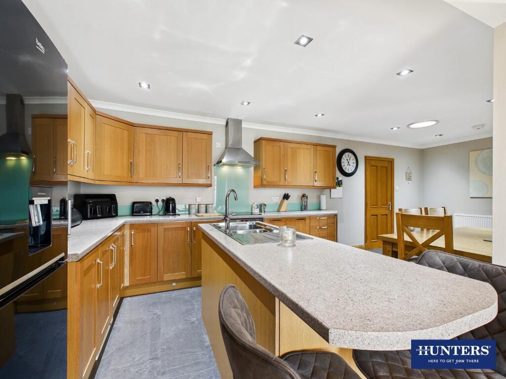 Dining Kitchen &amp; Family Room