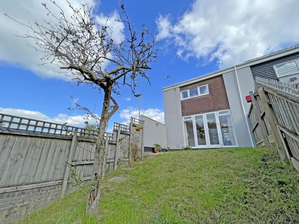 Cunningham Road 147 - Rear.jpg