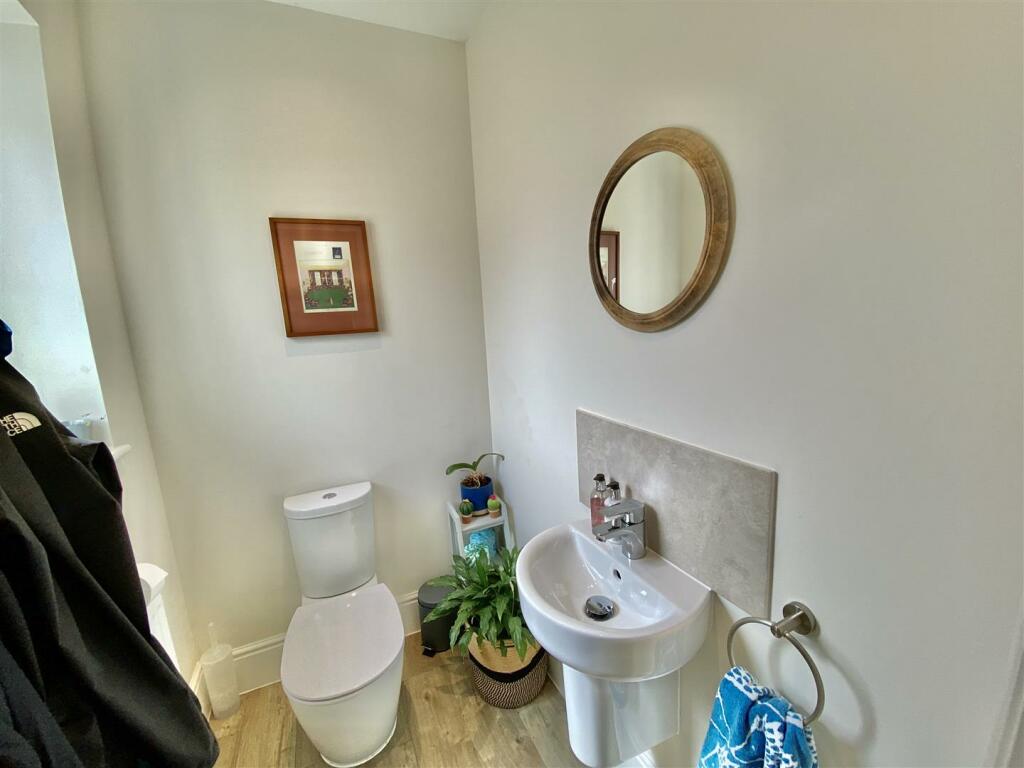 GROUND FLOOR WC