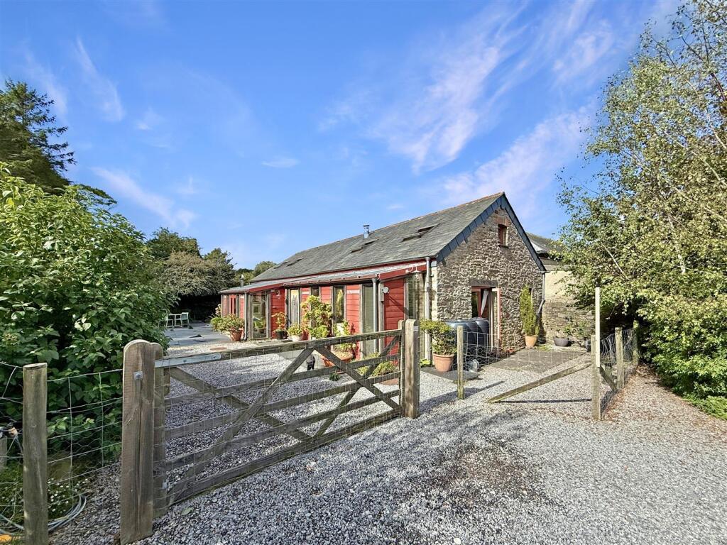 Gates From Parking Area.JPG