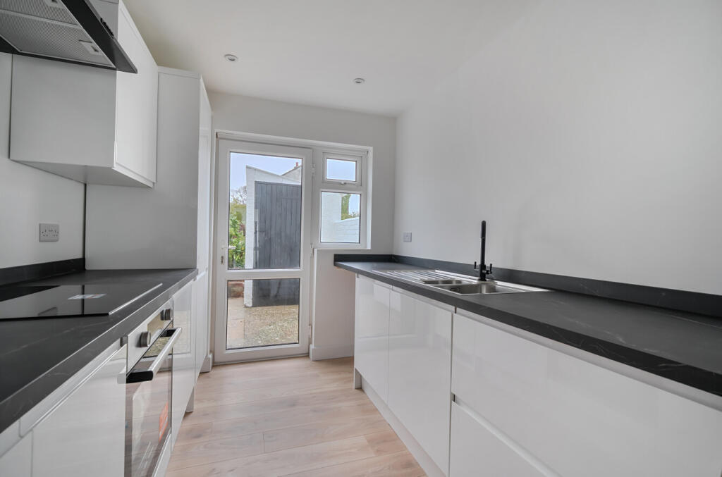 1381483-18-69147c...