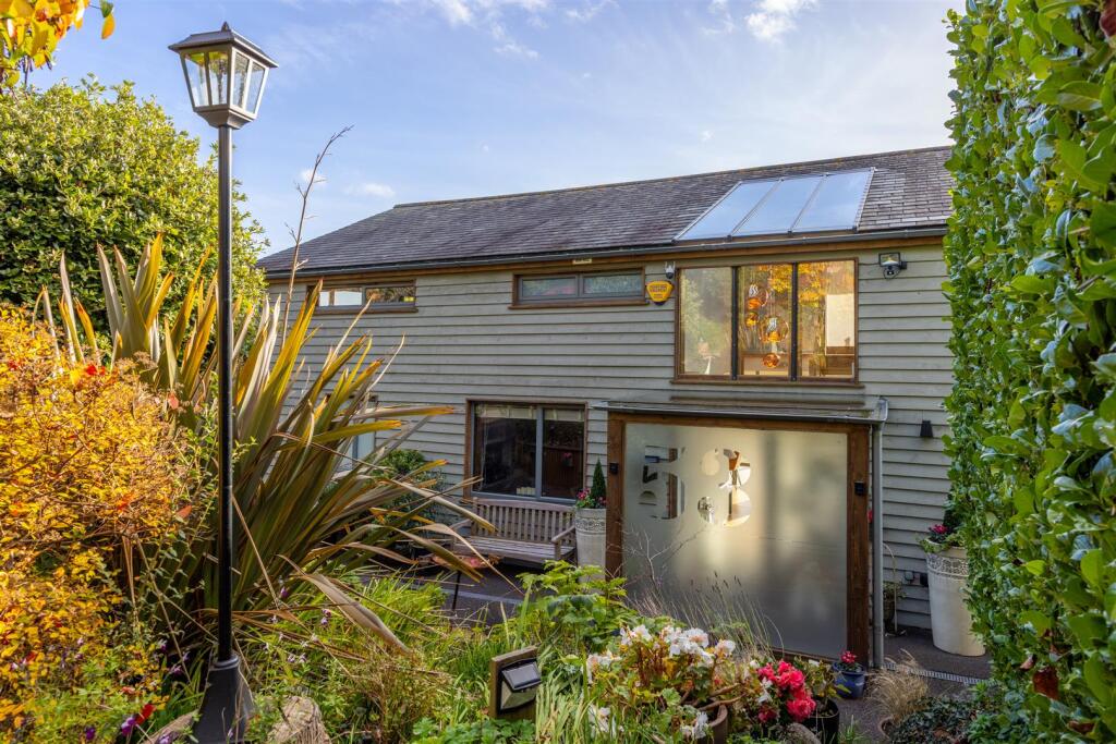 03 - 53 Dunstone Park Road Paignton.jpg