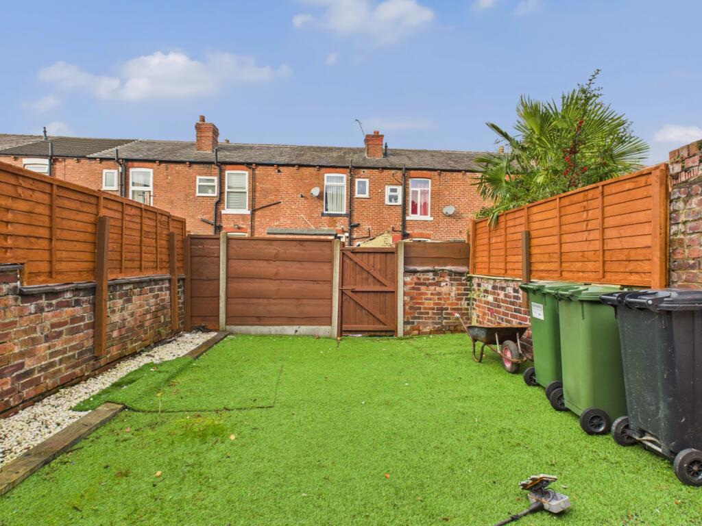 CAM03729G0-PR0167-STILL012