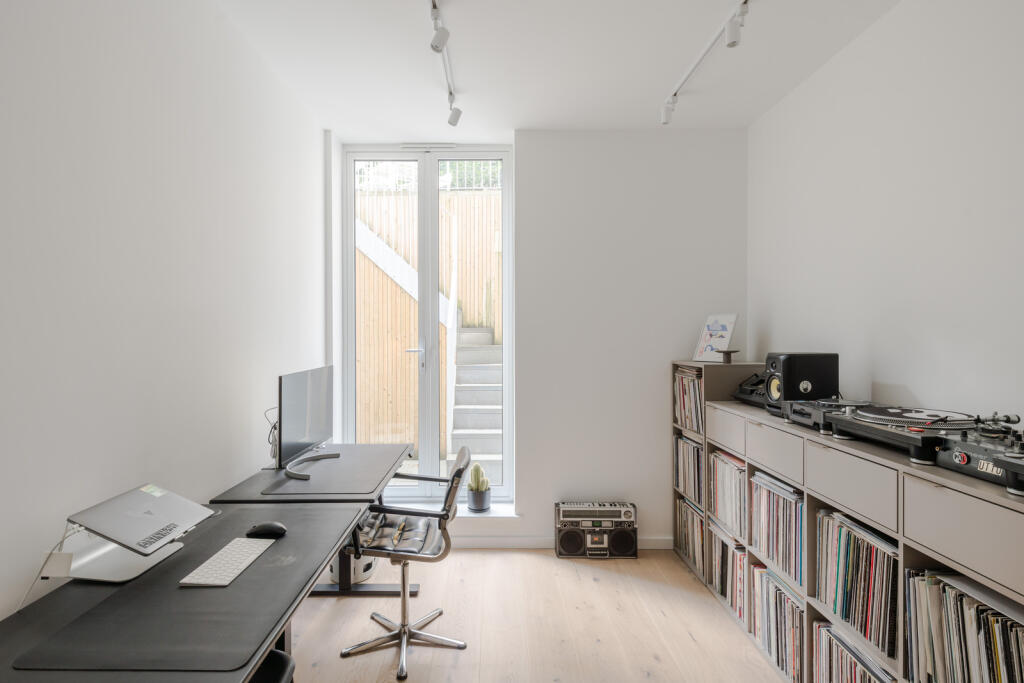 236155 - Flat 1, 61 Queens Drive-43.jpg