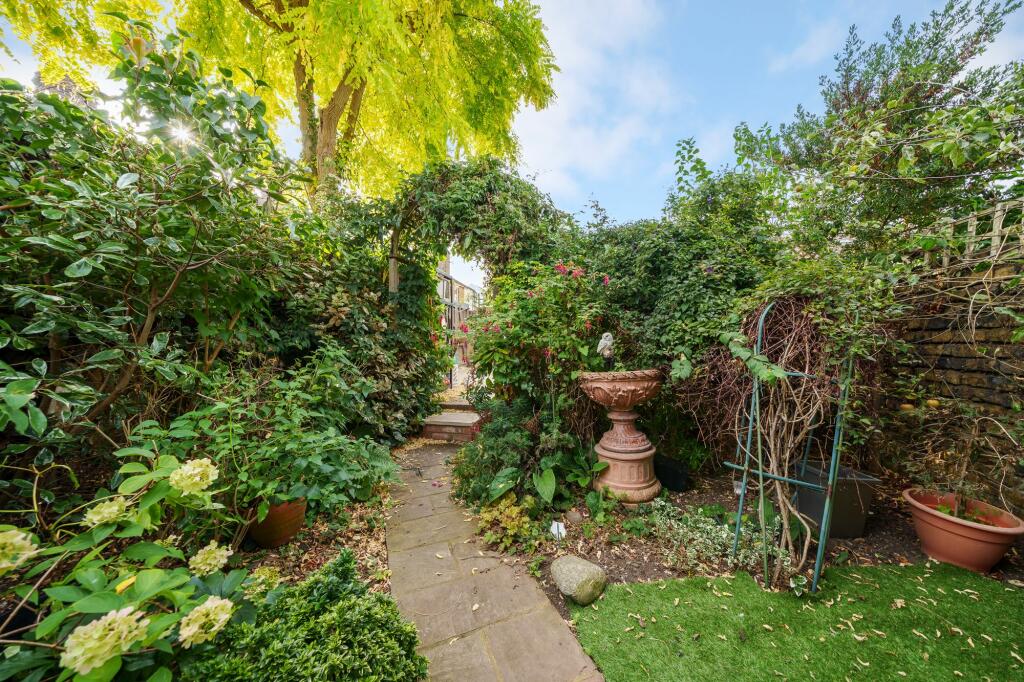 Garden (3)