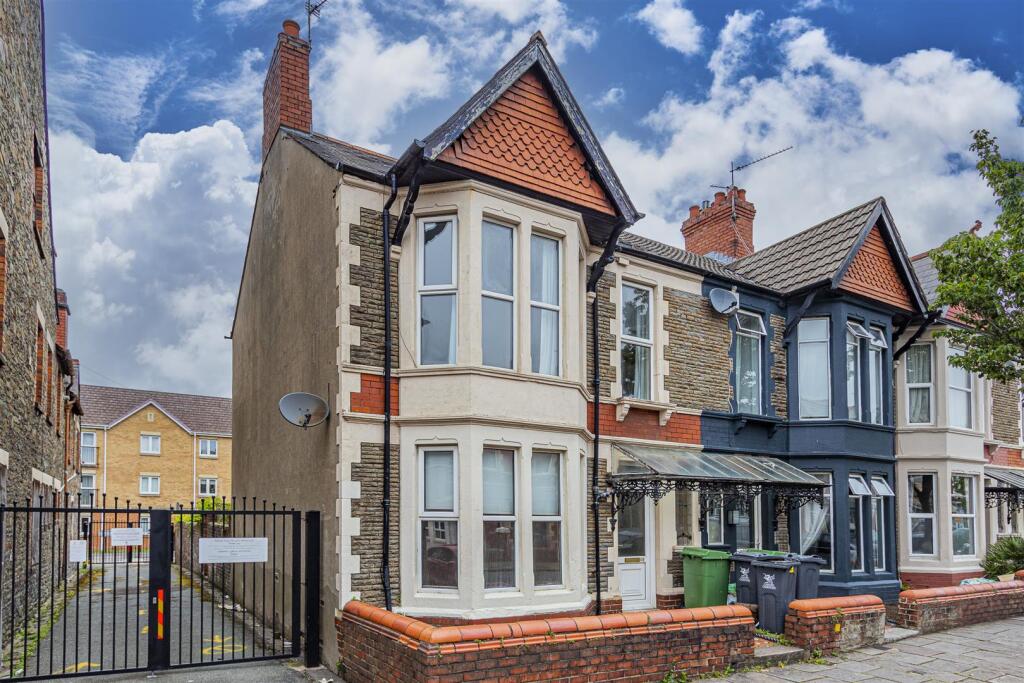 Newfoundland Road 118a-2.jpg