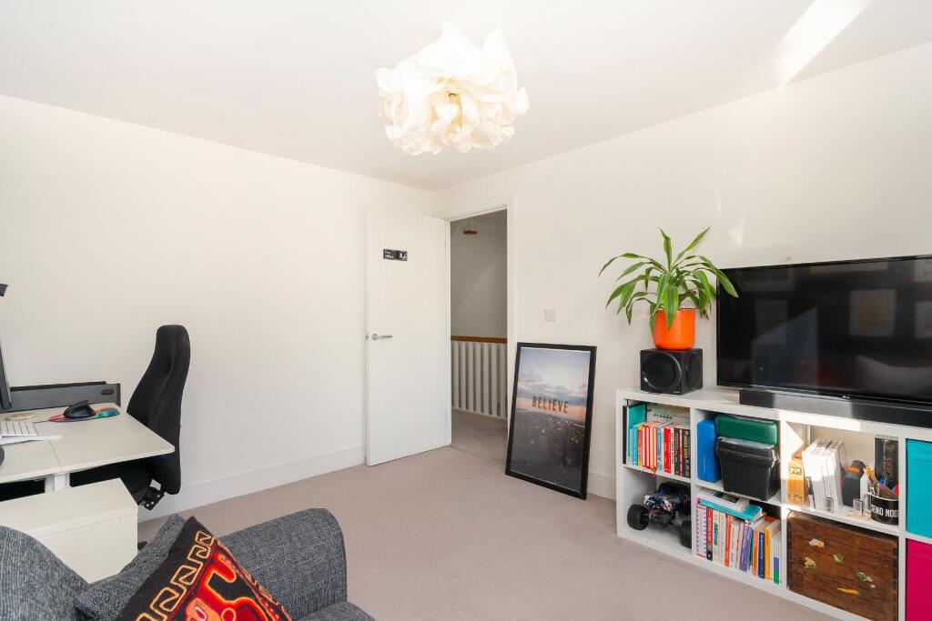 2O4PHCBH - Bedroom B.jpg