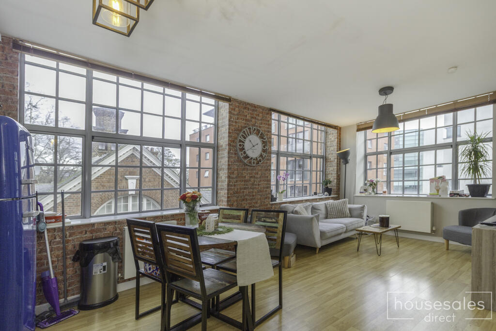 Kitchen Dining Living Area