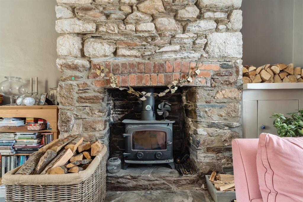 Farthings Fireplace.jpg