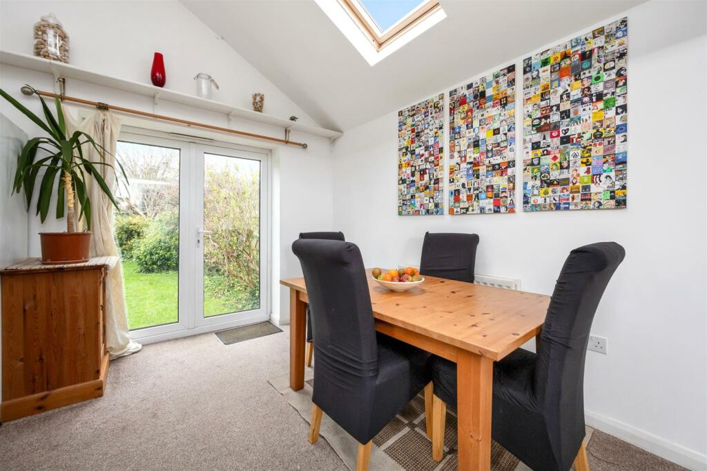 Lynchets Crescent DINING TO GDN.jpeg