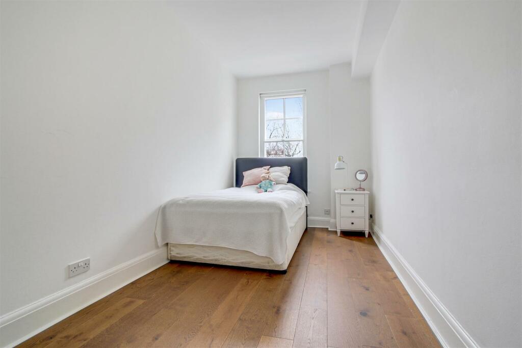 BED 2.jpg