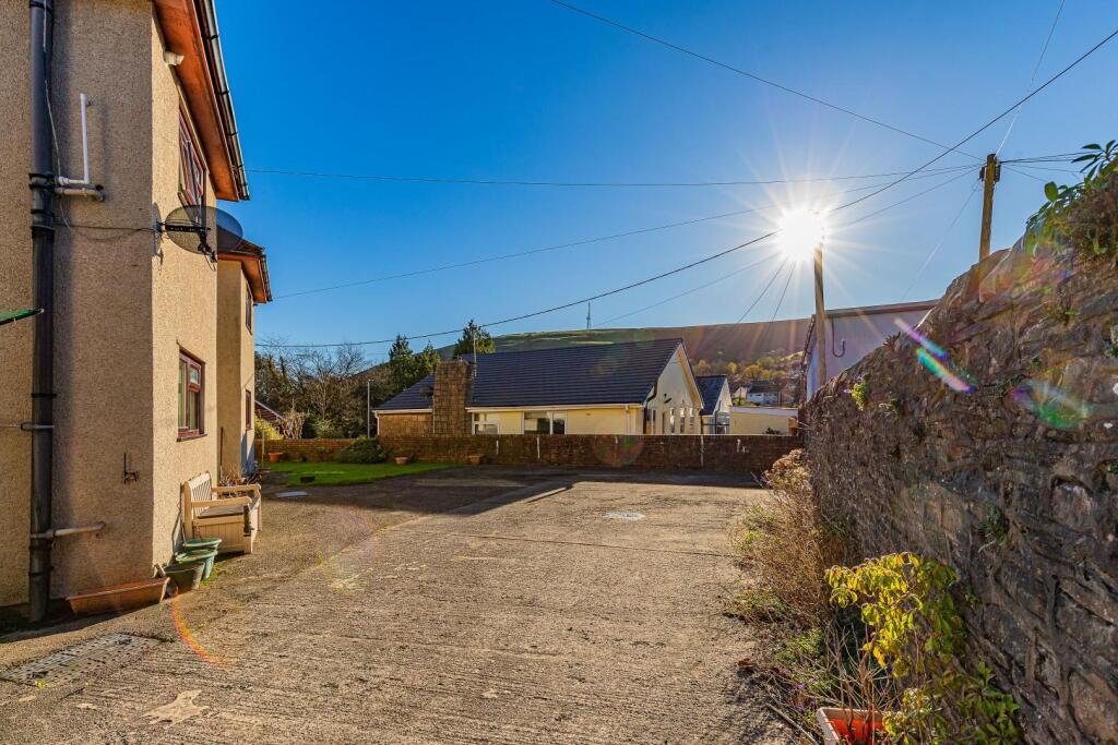 3 Llantygwyn EXT-4.jpg