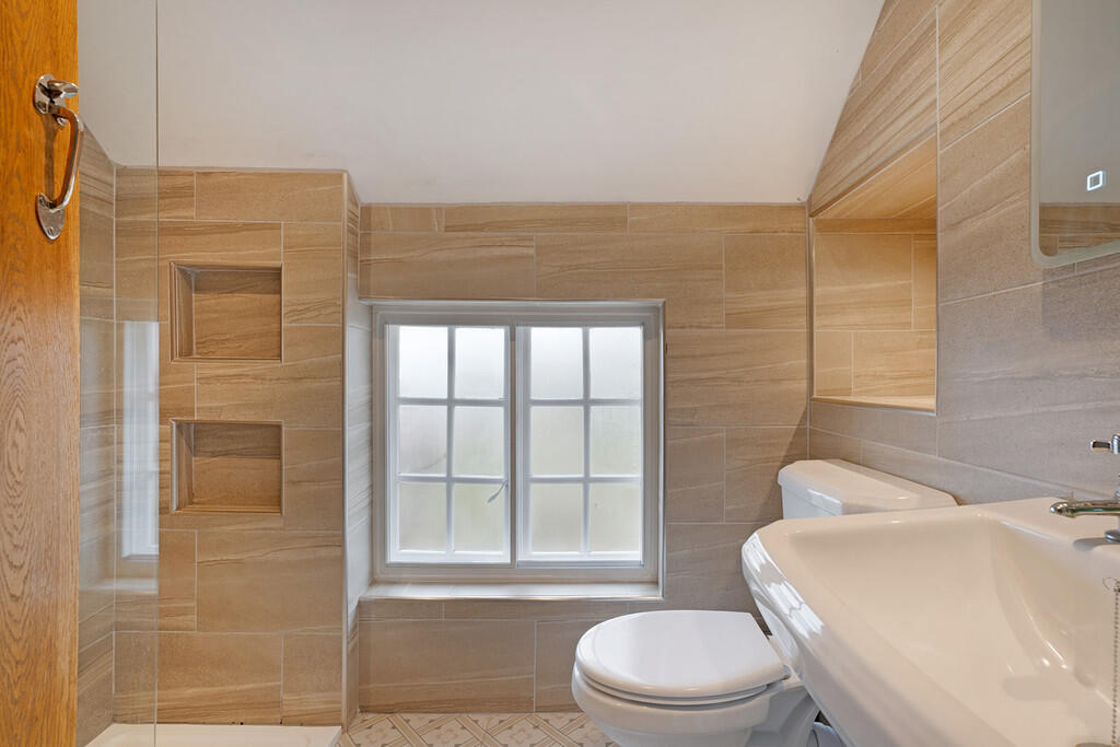 second floor bath...