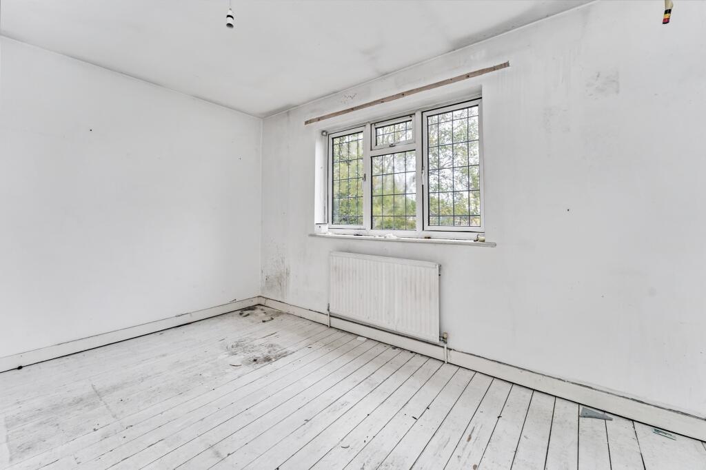 26 Green Lane, Shelfield, Walsall WS4 1RN