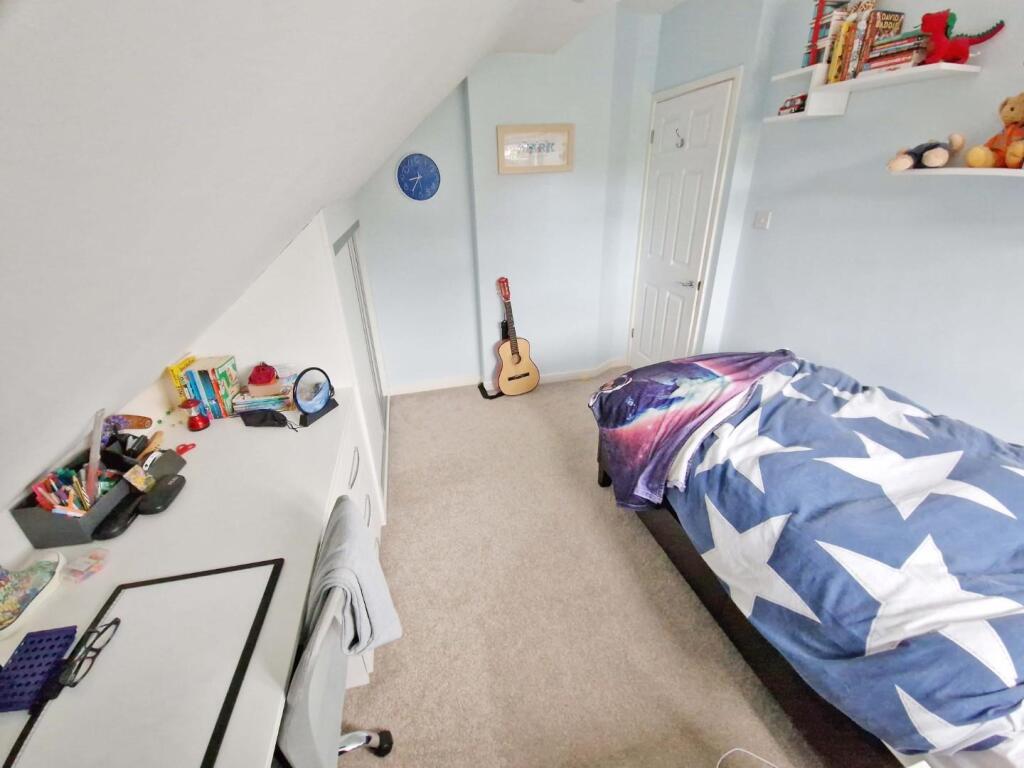 bedroom3a.jpg