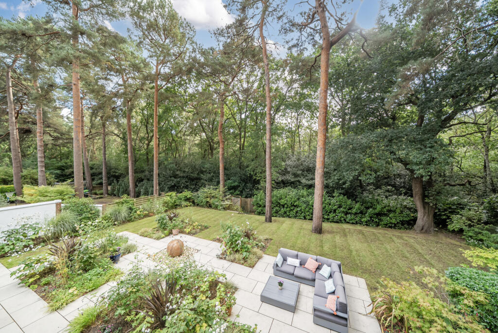 1348601-1-68bf1ef...