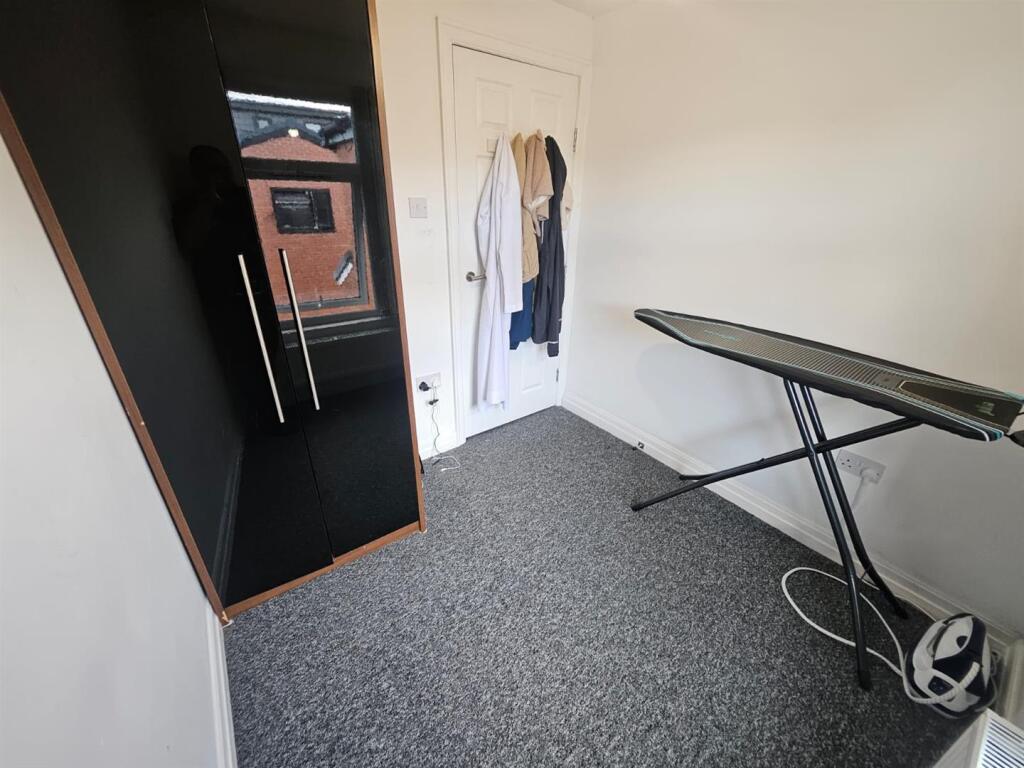 WhatsApp Image 2025-09-08 at 15.07.36 (4).jpeg