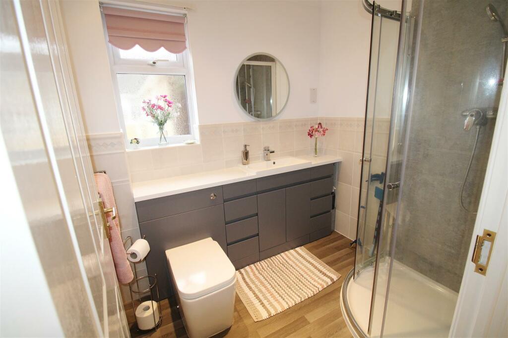 En-Suite Shower